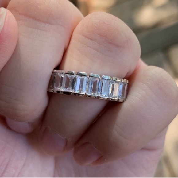 EMERALD CUT ETERNITY BAND - Picture 5 of 10